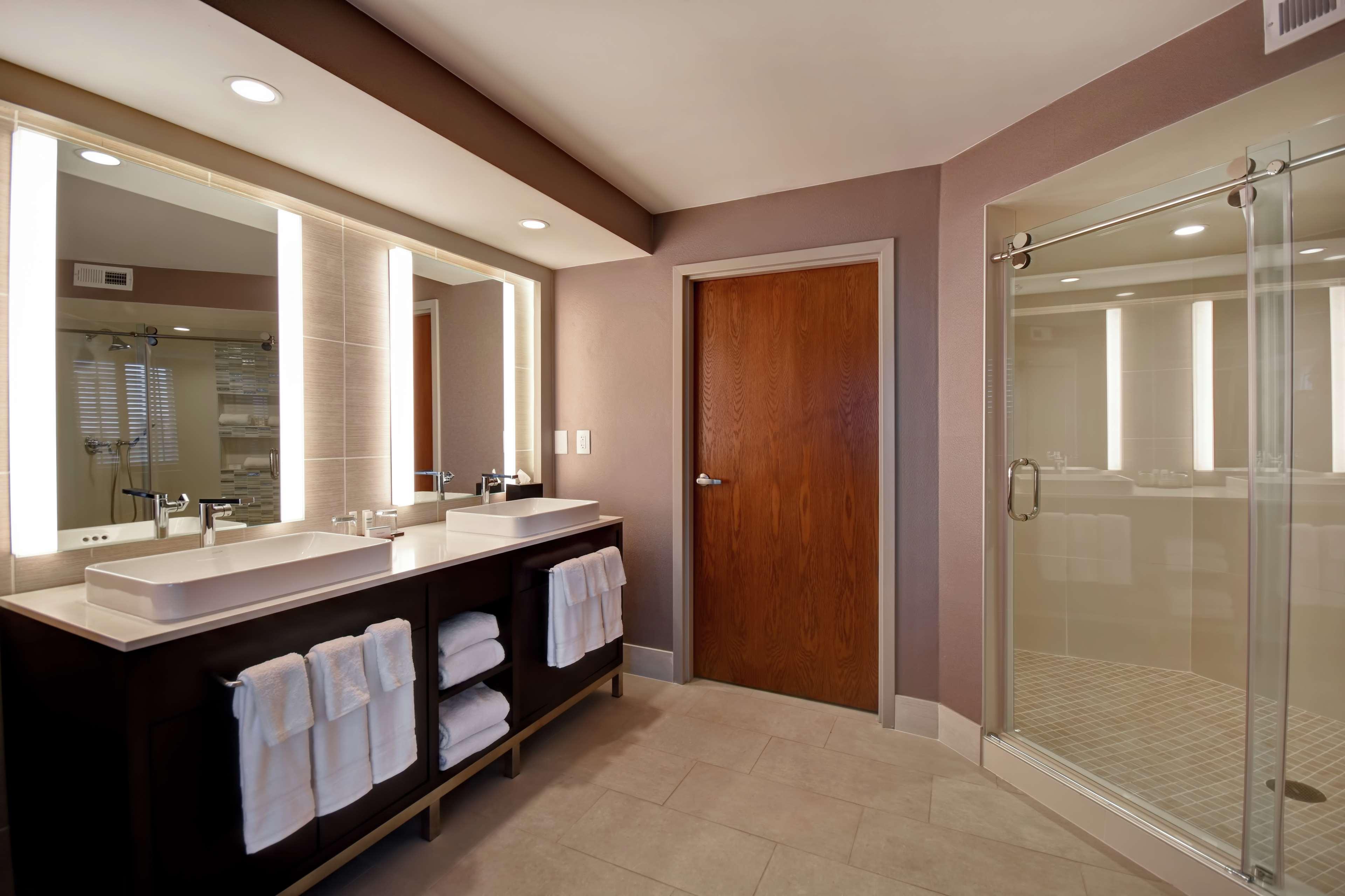 Embassy Suites By Hilton Raleigh Durham Research Triangle Cary Exteriör bild