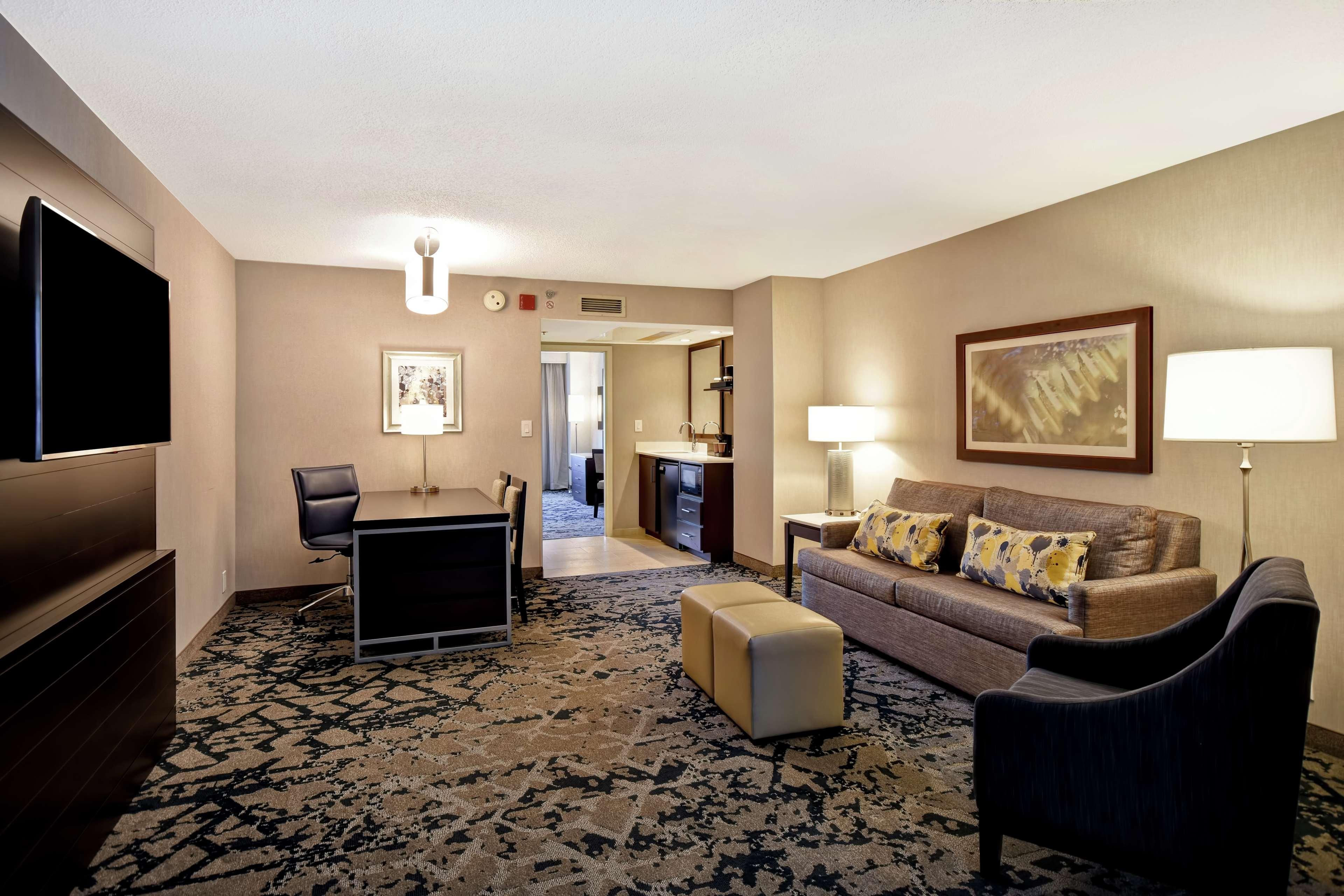 Embassy Suites By Hilton Raleigh Durham Research Triangle Cary Exteriör bild