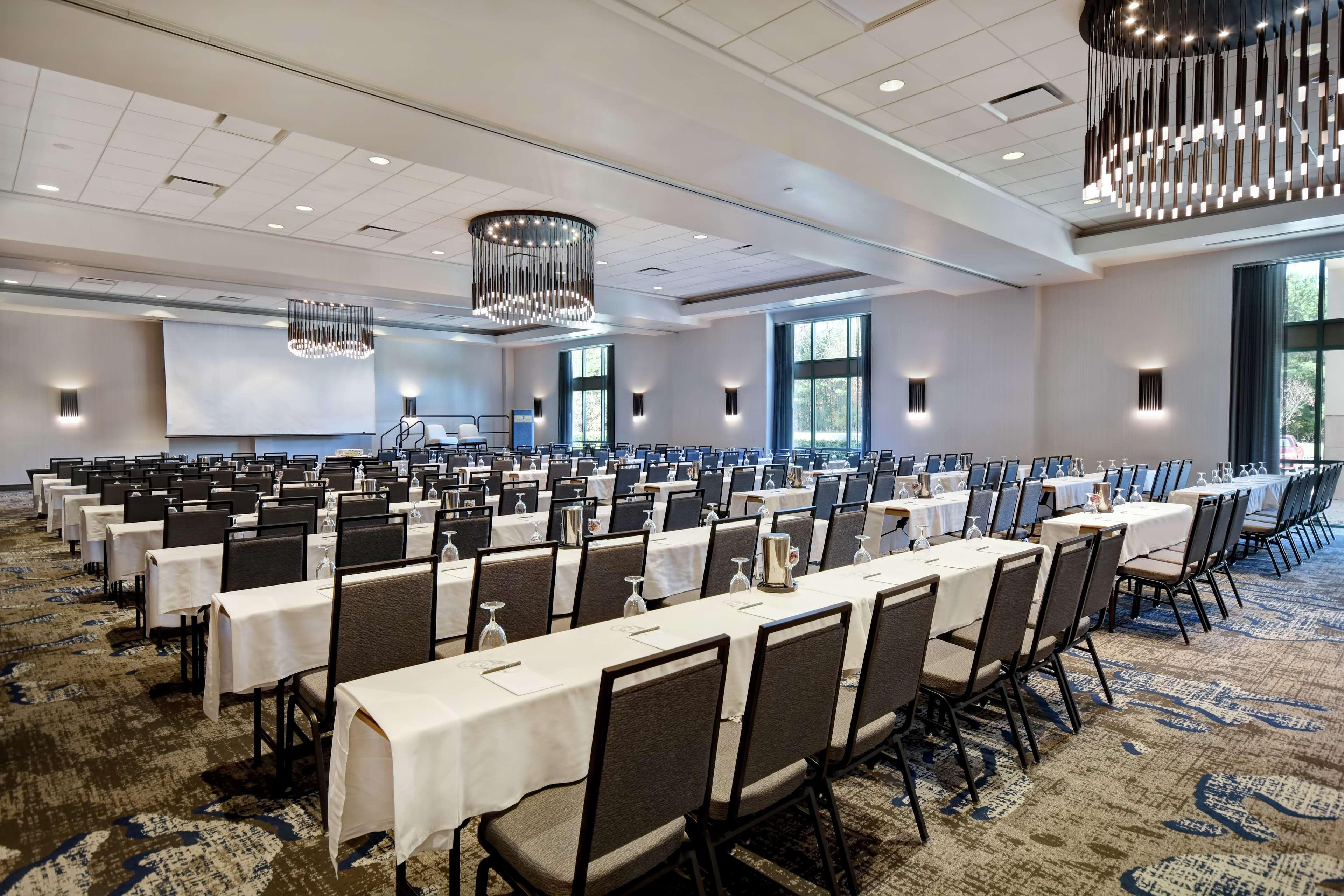 Embassy Suites By Hilton Raleigh Durham Research Triangle Cary Exteriör bild